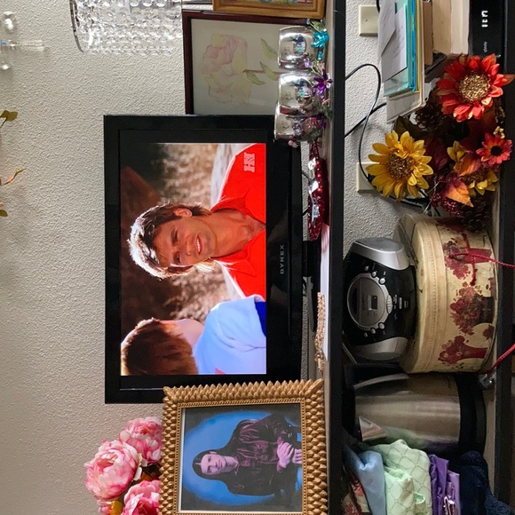 Whole bigger closet - Picture 1 of 5